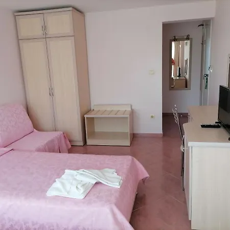 Vila Nami Sluneční pobřeží